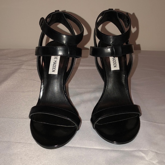 Women Steve Madden Riviting size 7M heels - Picture 2 of 8